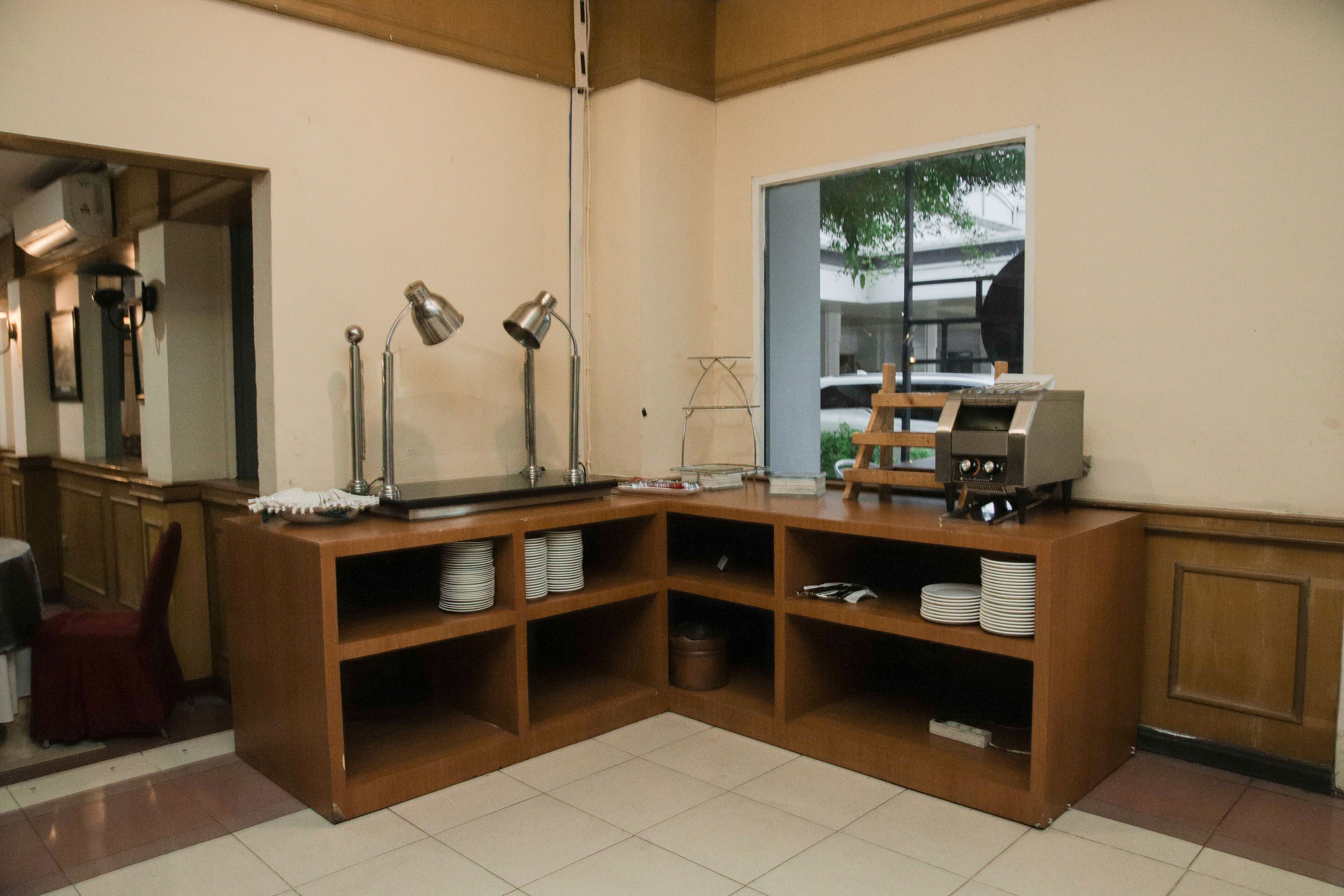 daily buffet breakfast (idr 90000 per person)