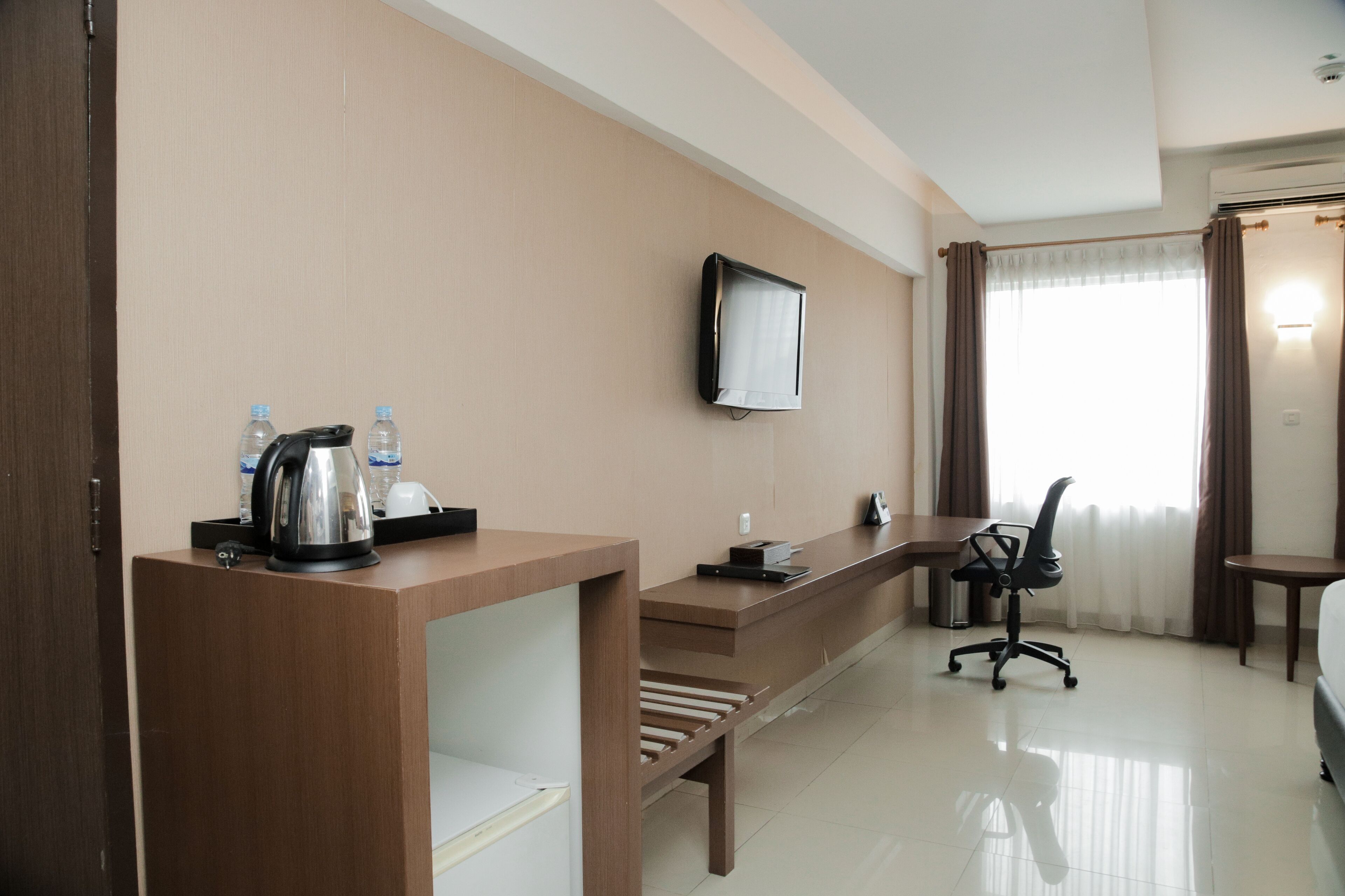 royal double or twin room | premium bedding, minibar, in-room safe, desk