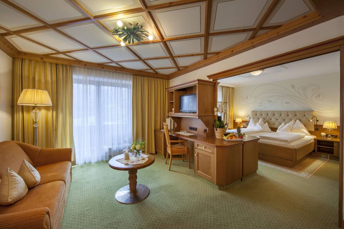 superior double room, 1 bedroom | living area | flat-screen tv, ping pong, books