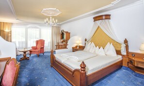 Junior Suite, Balcony, Mountain View