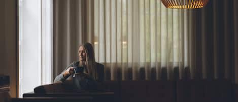 Esmorzar diari d'estil bufet gratuït