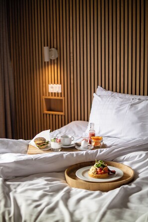 Junior Suite | Hypo-allergenic bedding, blackout drapes, soundproofing