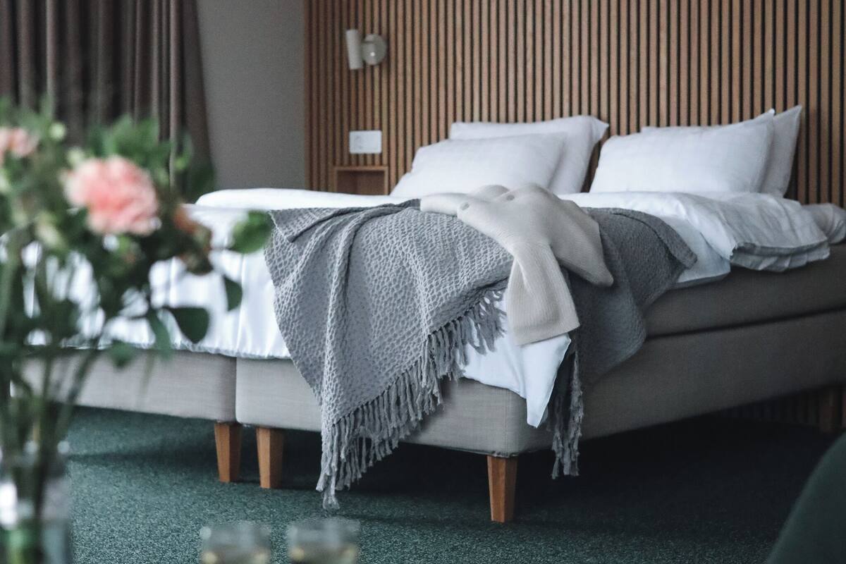 Junior-Suite | Allergikerbettwaren, Verdunkelungsvorhänge, schallisolierte Zimmer