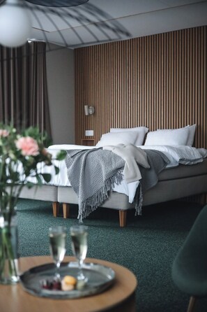 Junior-Suite | 1 Schlafzimmer, Allergikerbettwaren, Verdunkelungsvorhänge