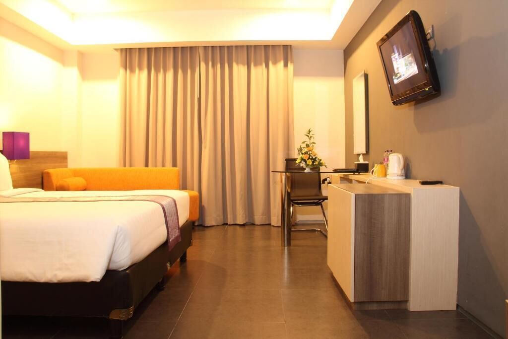 minibar, desk, laptop workspace, soundproofing