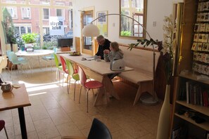 Lobby - Bicycle Hotel Amsterdam (Amsterdam)