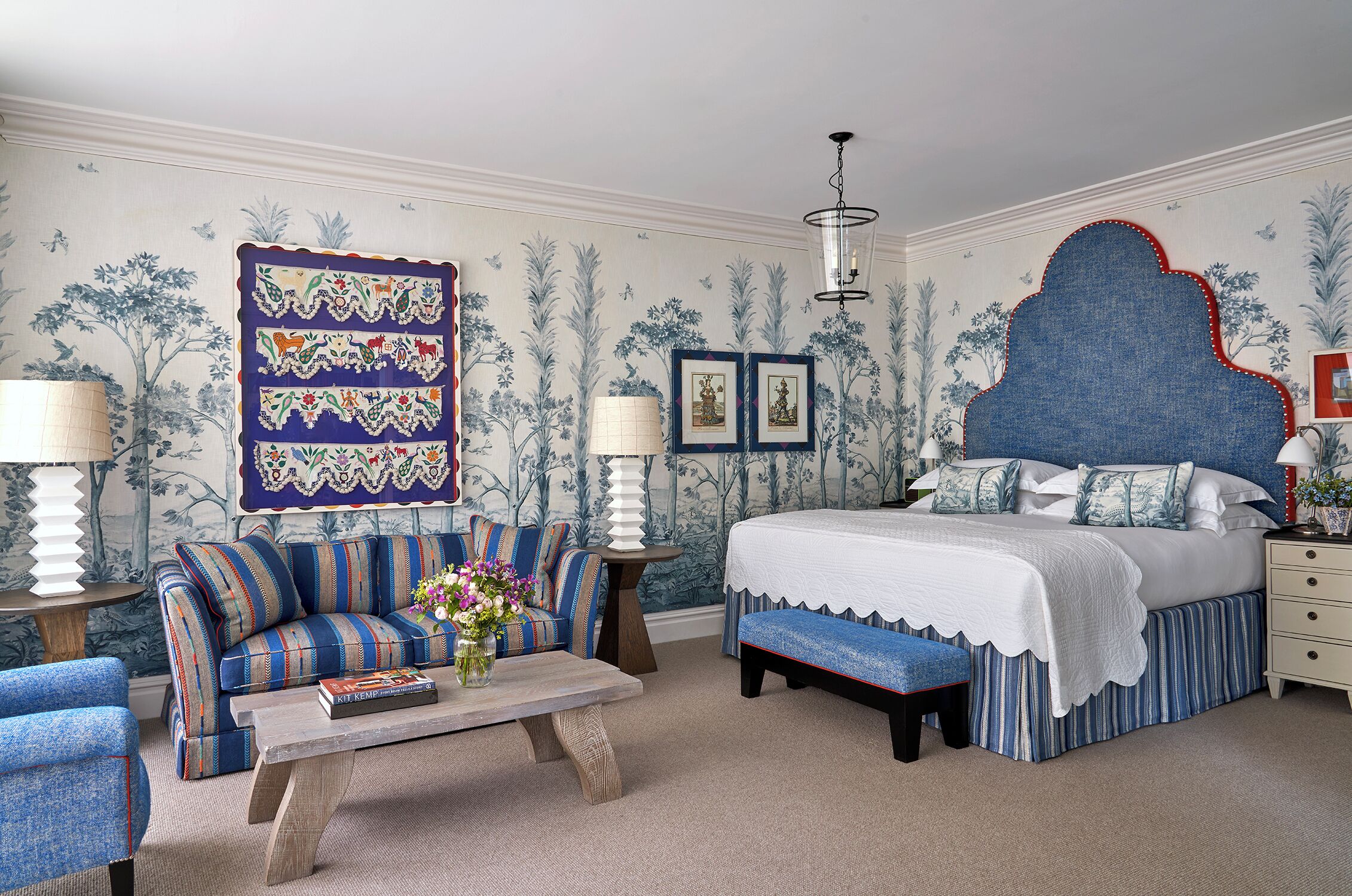 Deluxe Junior Snug Suite | Literie de qualité, minibar, coffre-fort, décor unique