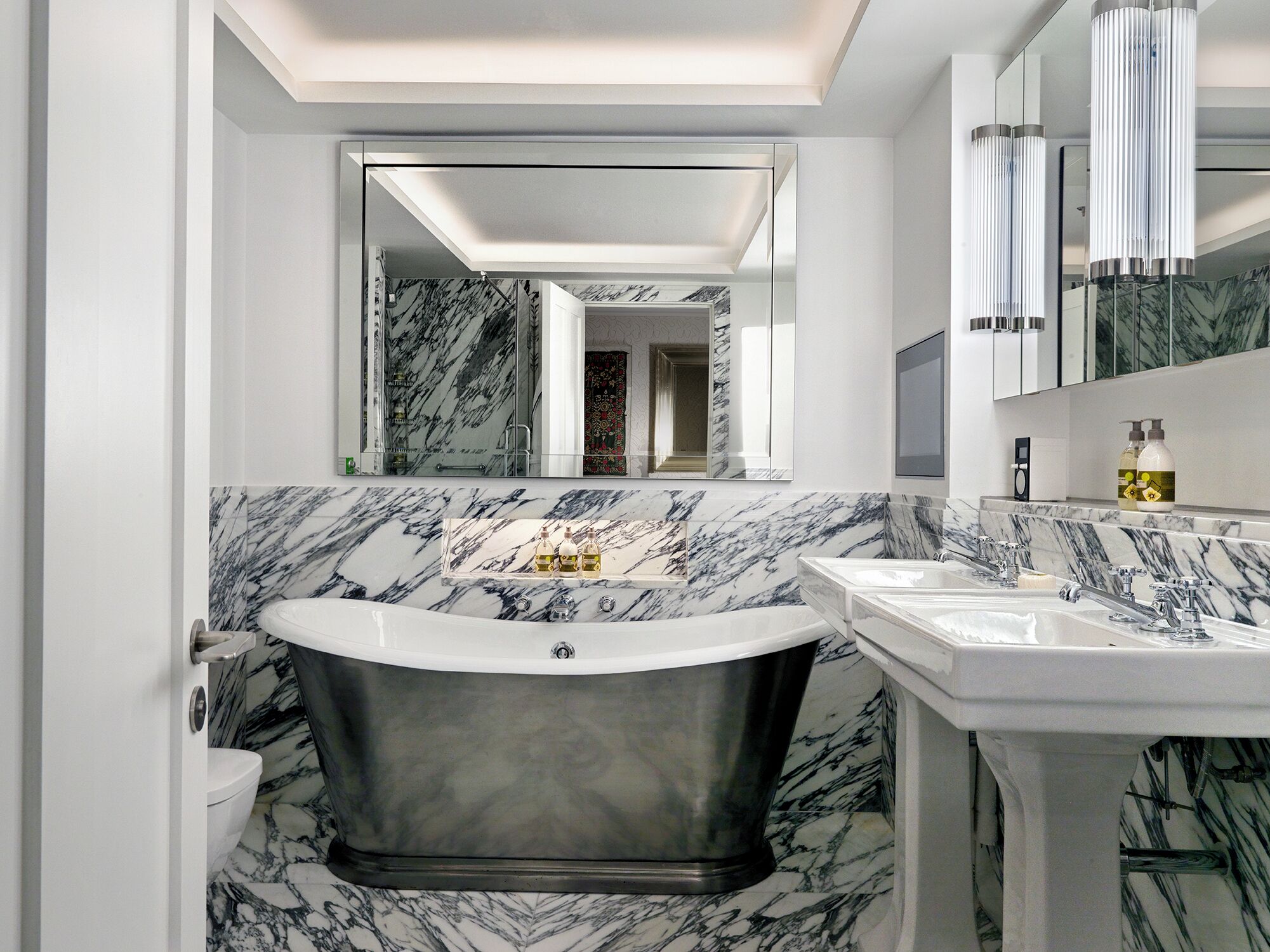 oak leaf suite | bathroom | designer toiletries, hair dryer, bathrobes, slippers