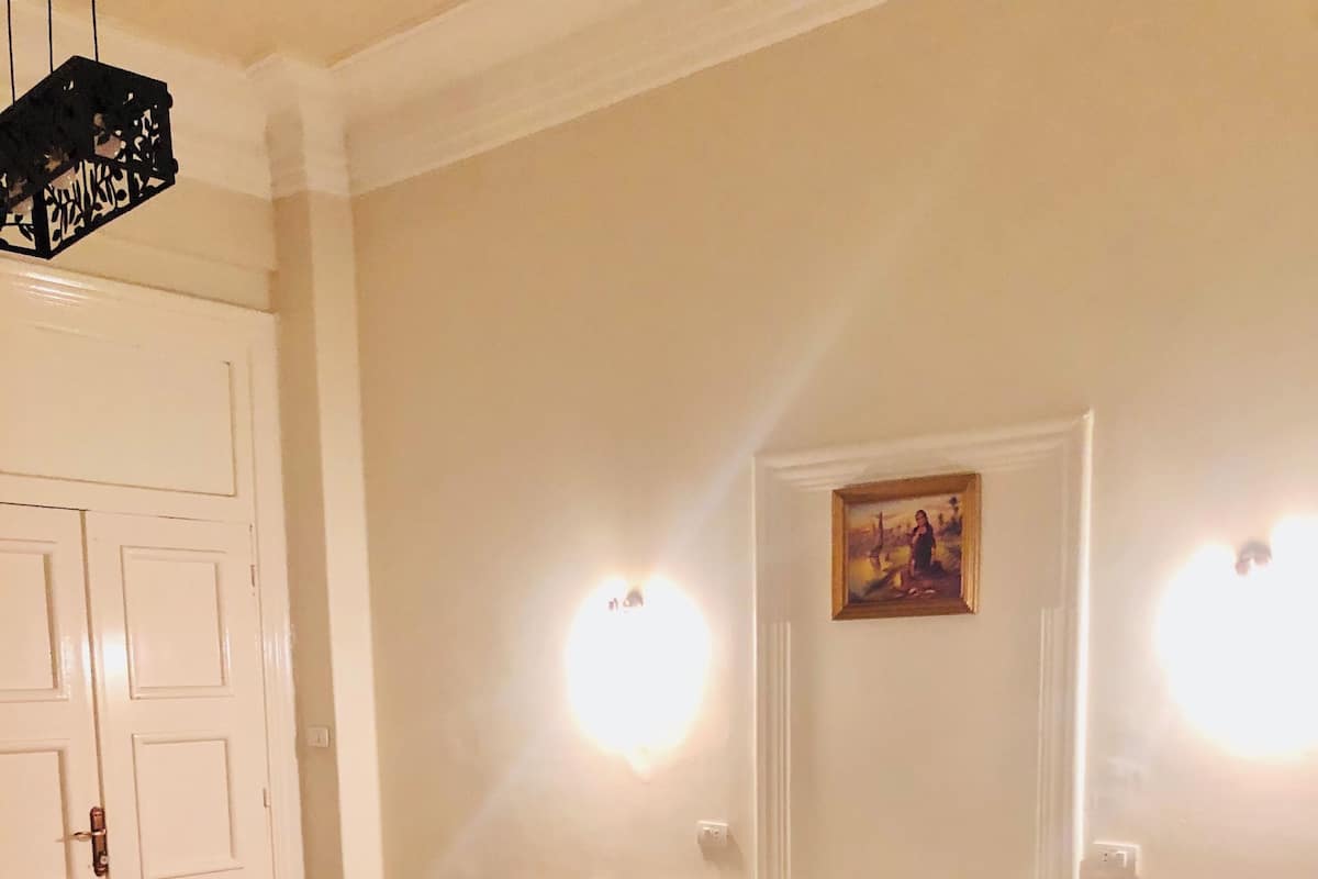 Egyptian cotton sheets, in-room safe, desk, free WiFi