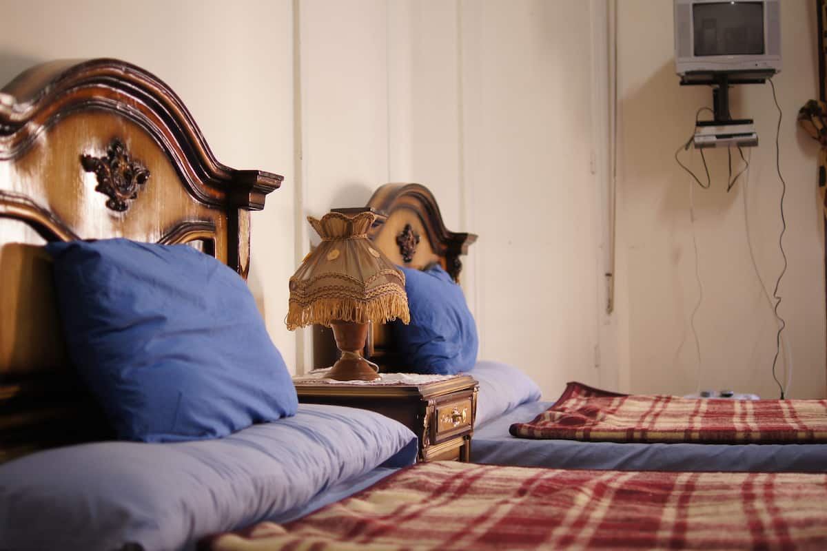 Egyptian cotton sheets, in-room safe, desk, free WiFi
