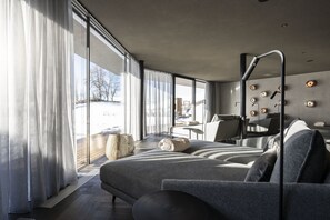 Indoor pool, pool loungers