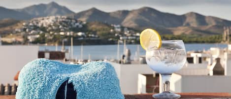 Chambre Double Supérieure, terrasse, vue mer | Terrasse/Patio