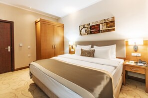 Apartment Suite City View | In-room safe, blackout curtains, iron/ironing board, free WiFi - Hayat Hospitality Oskemen (Oskemen)