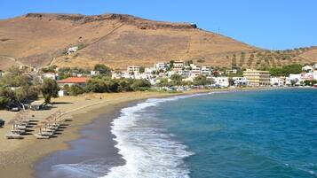 Beach nearby, scuba diving