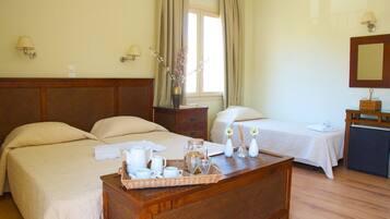 Minibar, in-room safe, desk, soundproofing