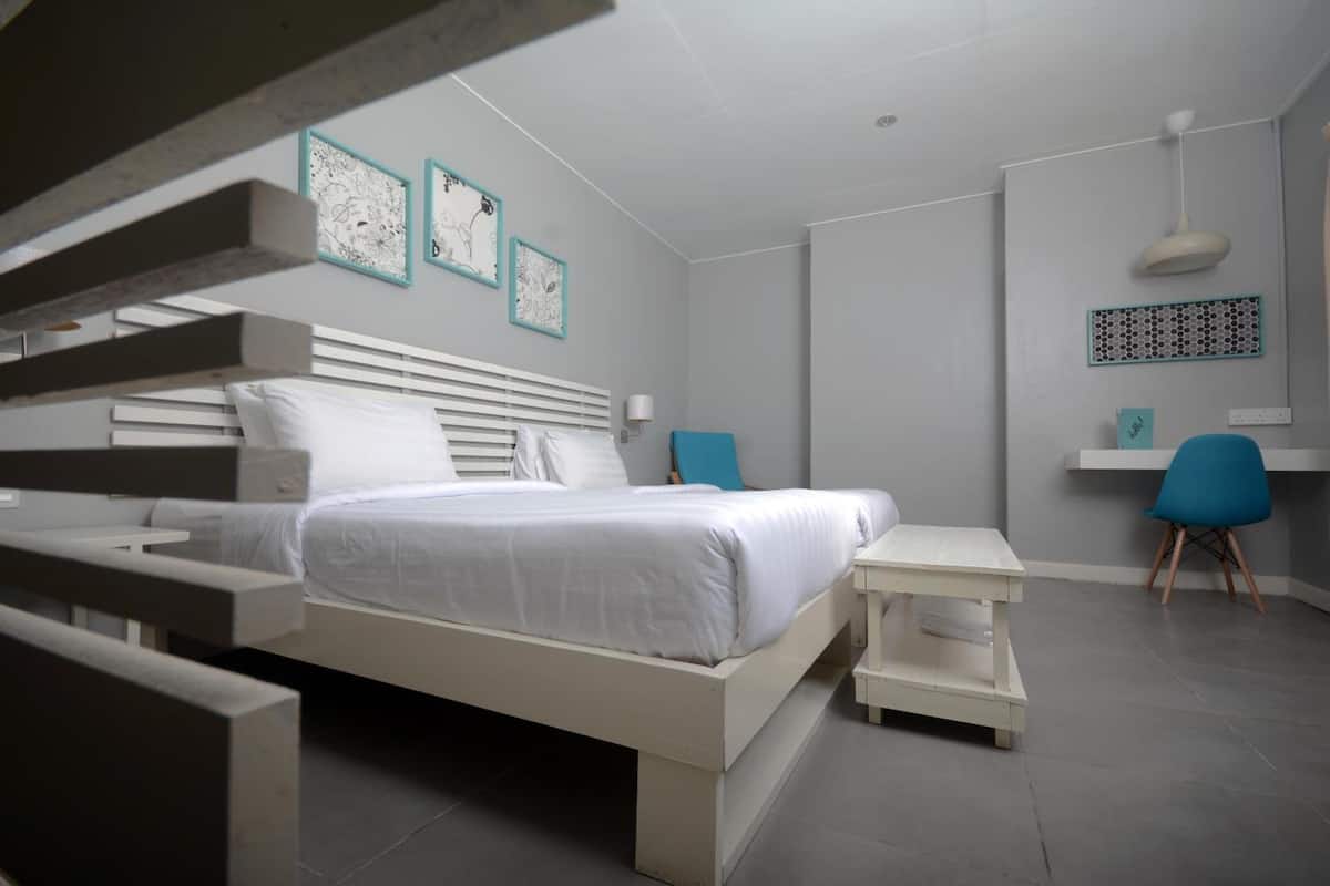 in-room safe, desk, laptop workspace, iron/ironing board