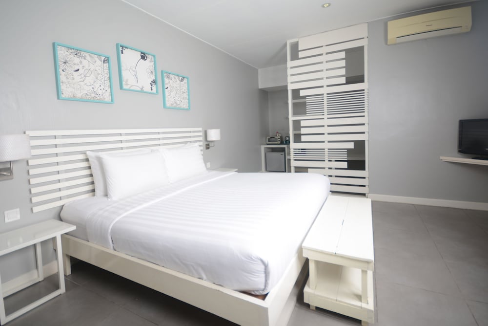 La Pari-Pari by null