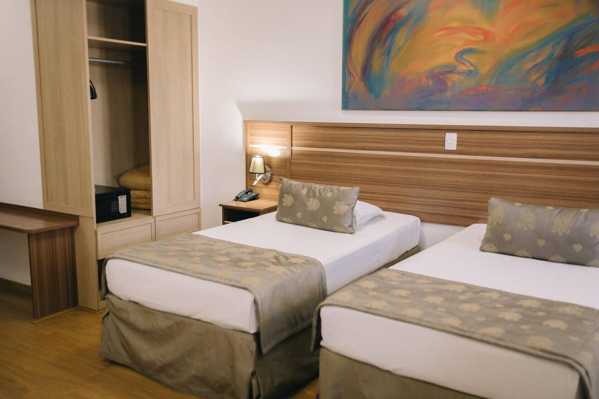 1 bedroom, minibar, desk, blackout drapes