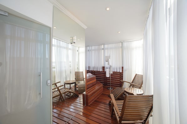 Bain à remous intérieur