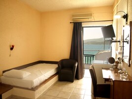 Habitación básica doble | Caja fuerte, tabla de planchar con plancha, cunas gratuitas