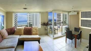 Appartamento Standard, 2 camere da letto, vista oceano | Vista dalla camera