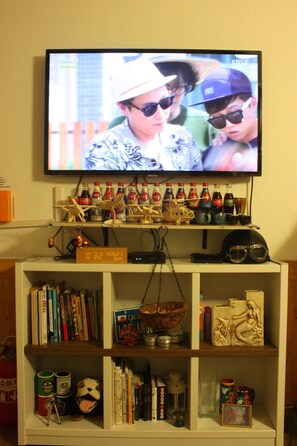 Hypo-allergenic bedding, iron/ironing board, free WiFi - Itaewon Backpackers (Seoul)