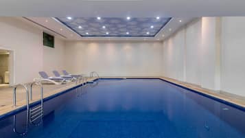 Indendørs pool
