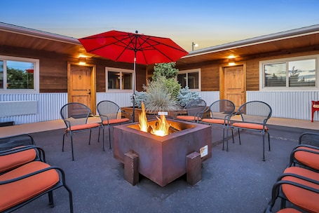 Terrace/patio. Wall Street Suites