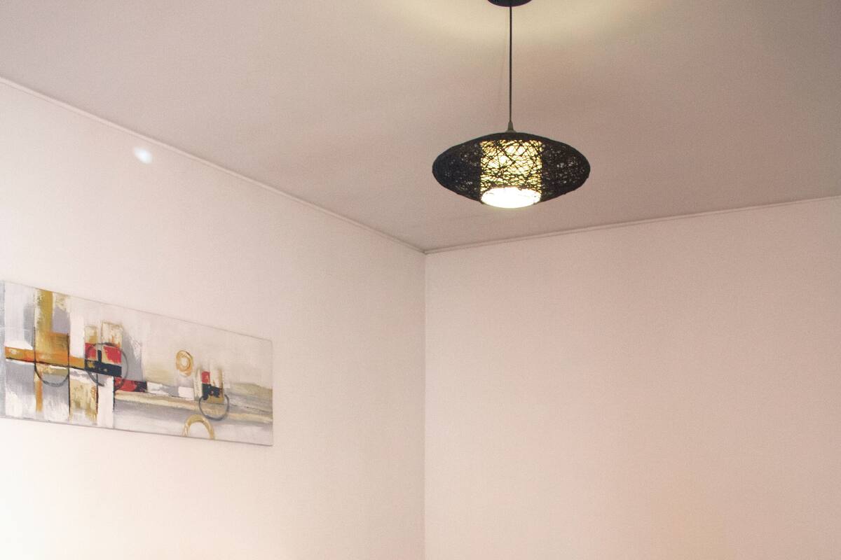 Suite superior, baño privado | Caja de seguridad en la habitación y wifi gratis