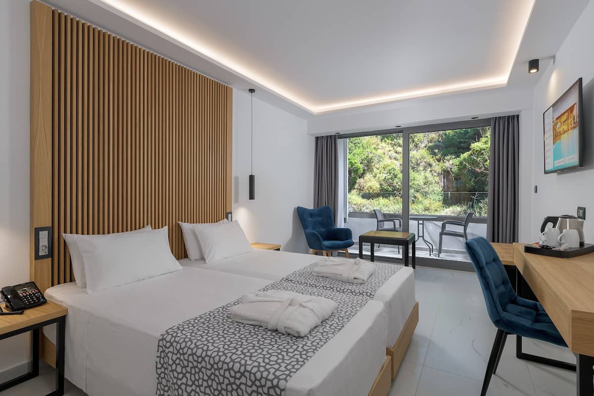 Superior Double or Twin Room, Mountain View | Hypo-allergenic bedding, in-room safe, laptop workspace