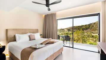 Double or Twin Room Side Sea View | In-room safe, soundproofing, iron/ironing board (on request)