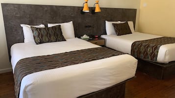 Family Suite, Multiple Beds | Iron/ironing board, free WiFi, bed sheets