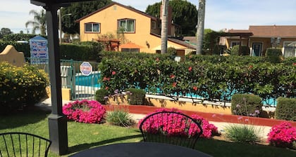 Oasis Inn & Suites