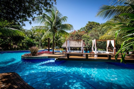5 piscinas al aire libre, sillones reclinables de piscina