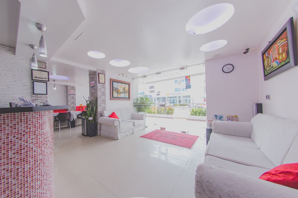 Hotel Marina Suites By Geh Suites