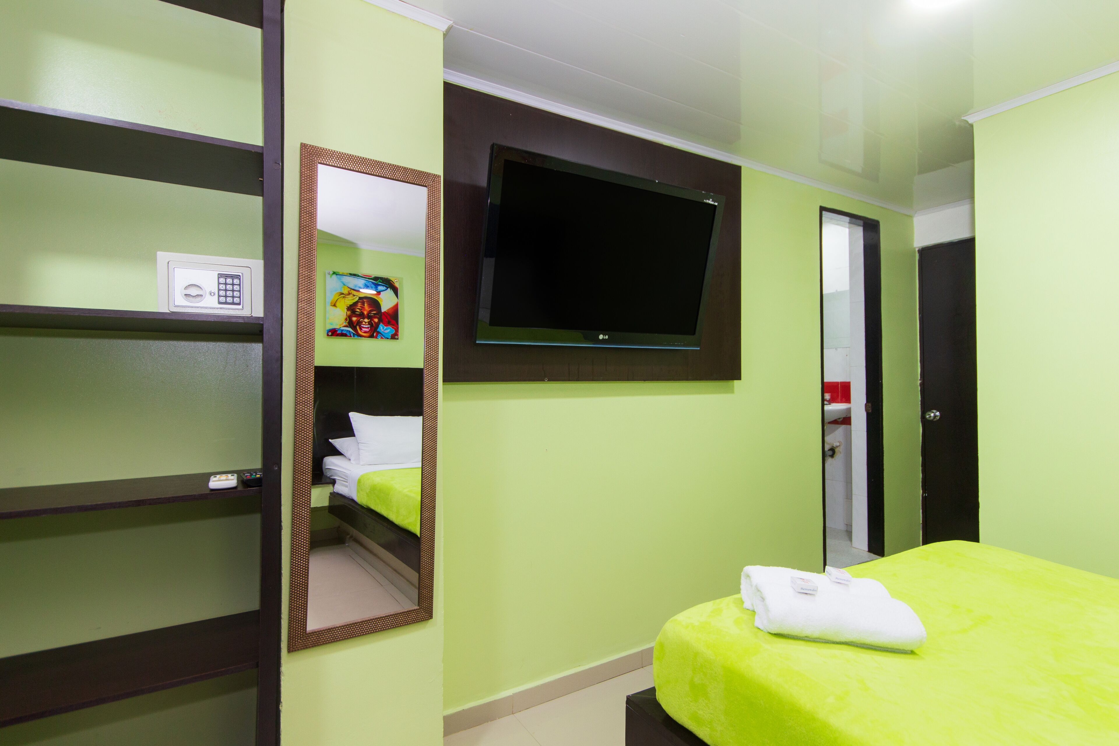 Photo - Hotel Marina Suites By GEH Suites