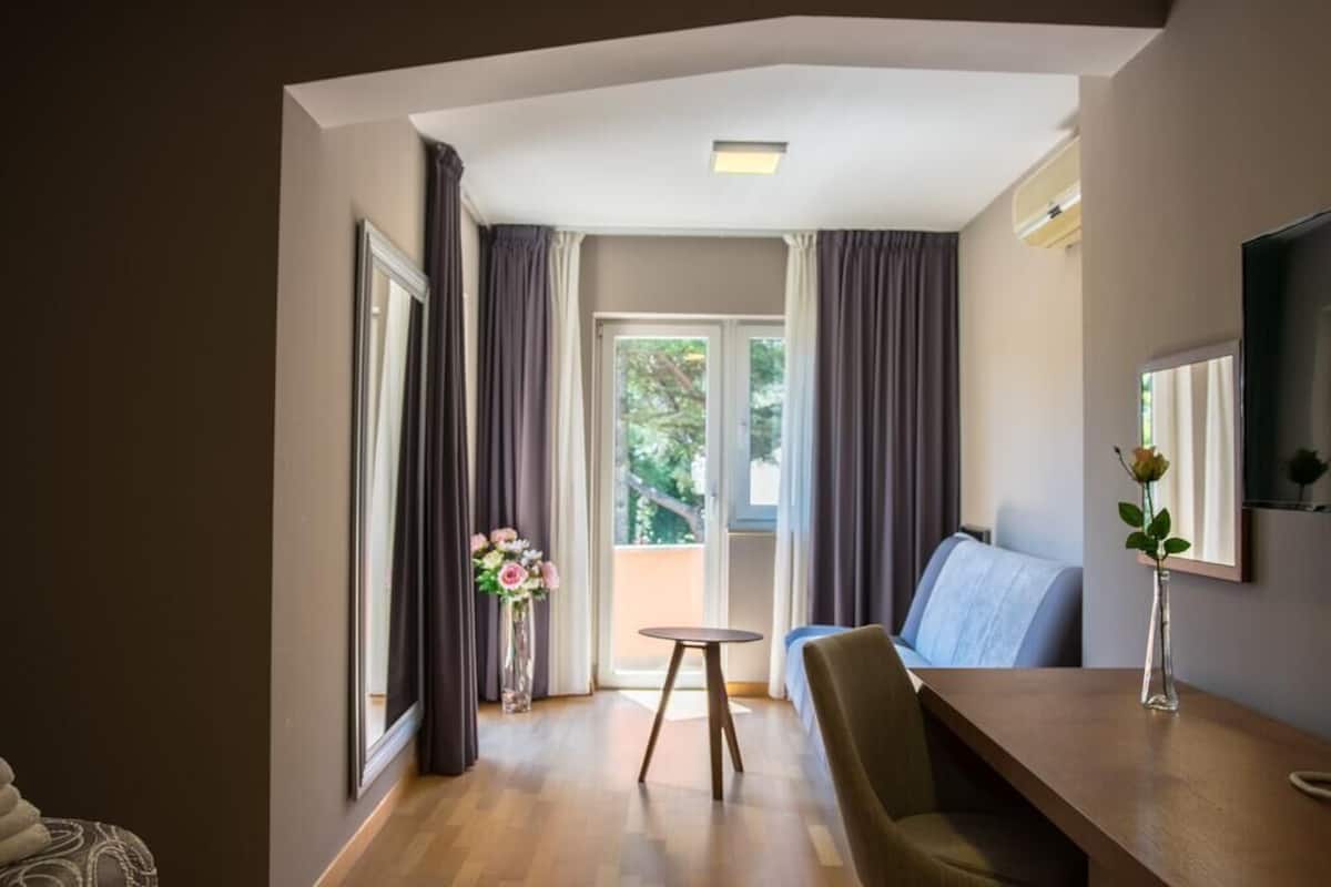 comfort double room | 1 bedroom, minibar, in-room safe, blackout curtains