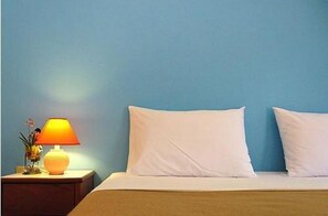Minibar, free WiFi, bed sheets - Hacienda Phuket (Patong)