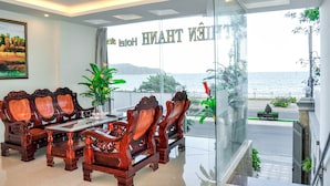 Lobby sitting area - Thien Thanh Cerulean Hotel (Nha Trang)