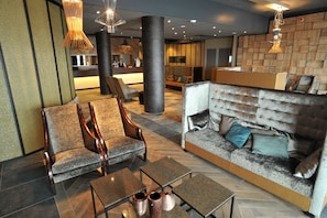 Sala de estar en el lobby