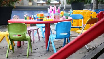 Children’s play area – outdoor