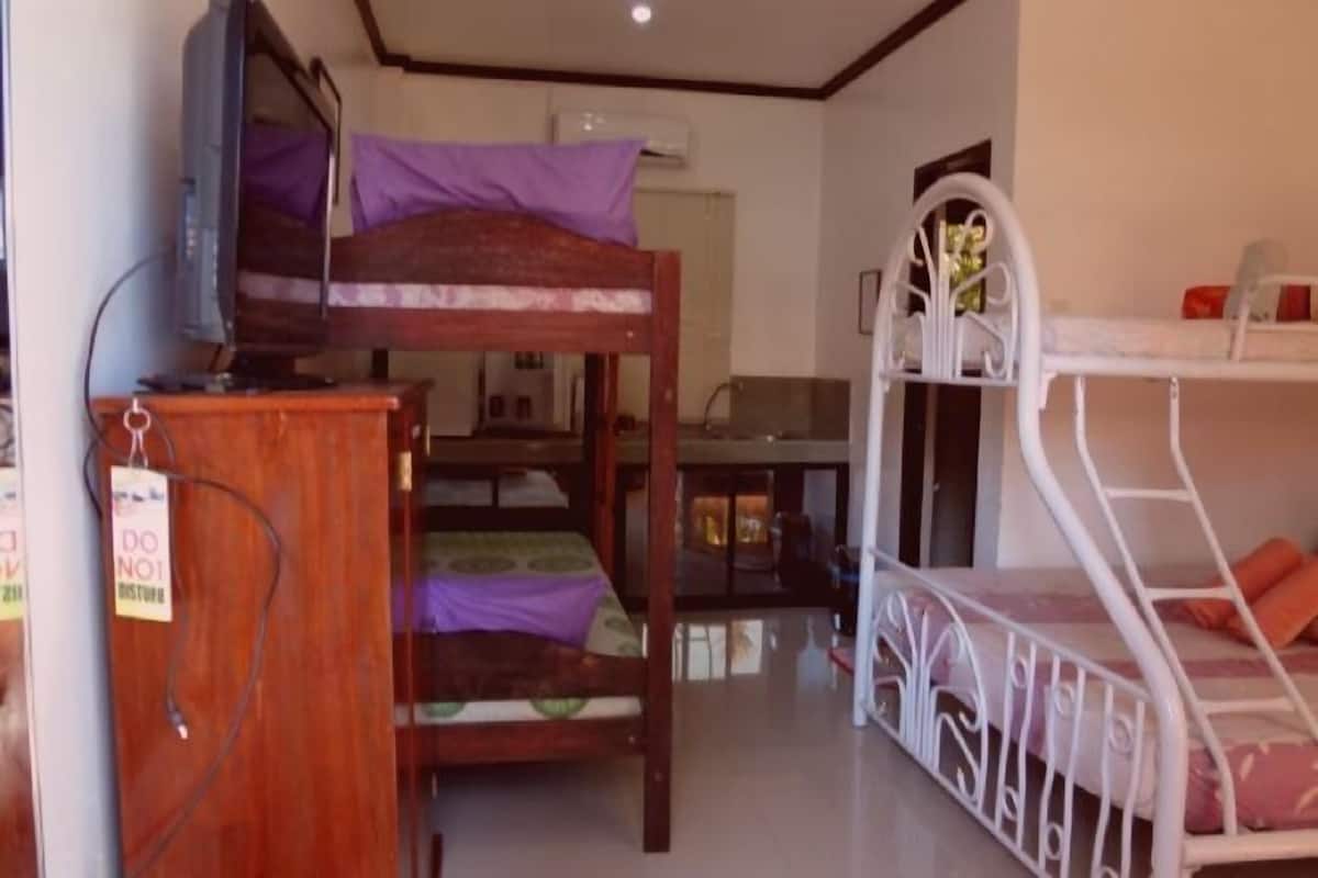 In-room safe, desk, free WiFi, bed sheets