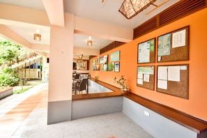 Lobby sitting area - Agos Boracay Rooms + Beds (Boracay Island)
