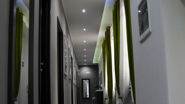 Interior entrance - Mia Suites (Rome)