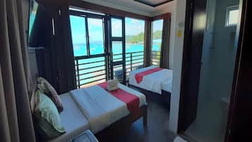 Habitación familiar, vista al mar | Vista desde la habitación