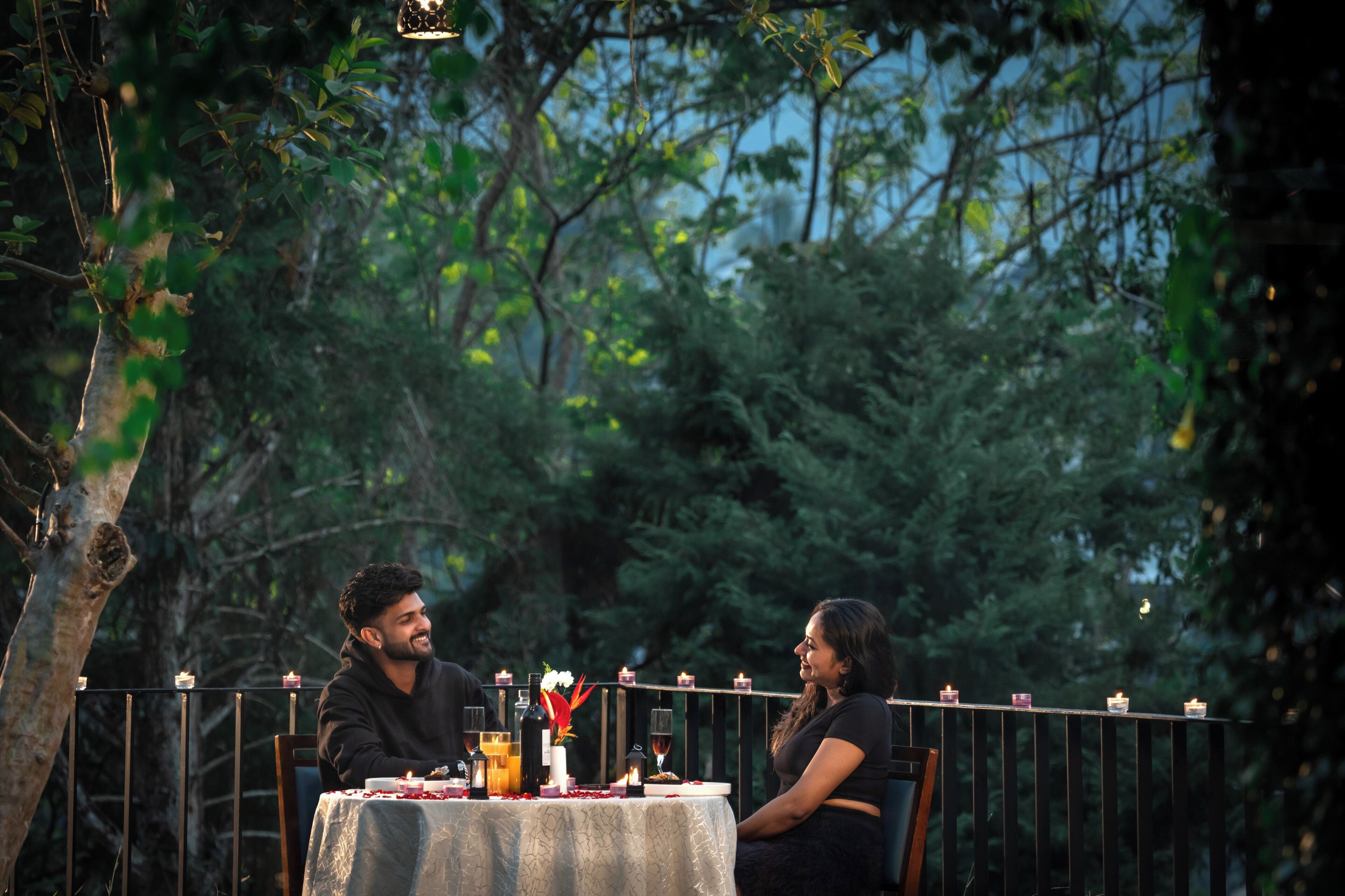 Breakfast, lunch, dinner served; local and international cuisine 