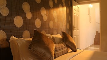 Royal Suite | 1 bedroom, premium bedding, free minibar items, in-room safe
