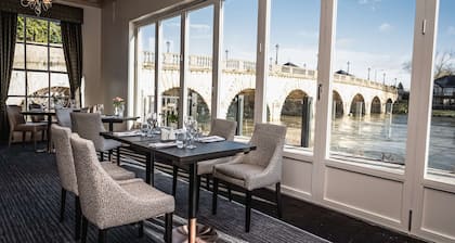 Thames Riviera Hotel, Sure Hotel Collection by Best Western