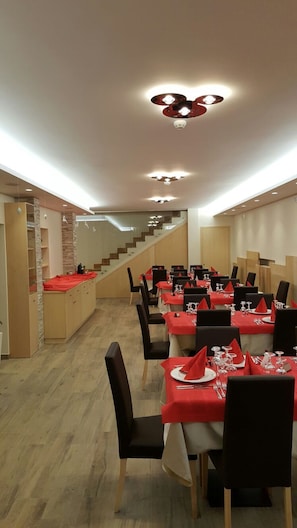 Almoço e jantar