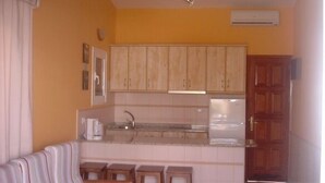 Ảnh chưa phân loại, 5 trong số 16 ảnh, nút